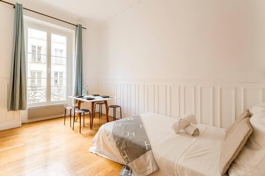 Sleepoo - Paradise 8 Paris