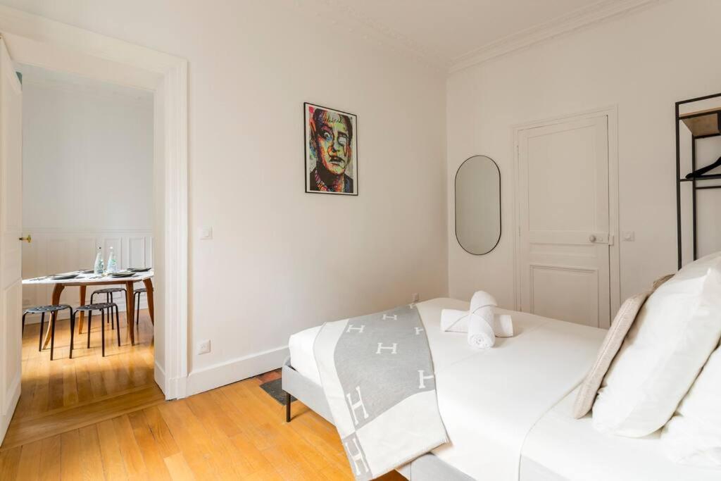 Sleepoo - Paradise 8 Parigi